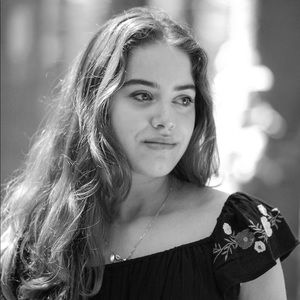 Meet your Posher, Mia